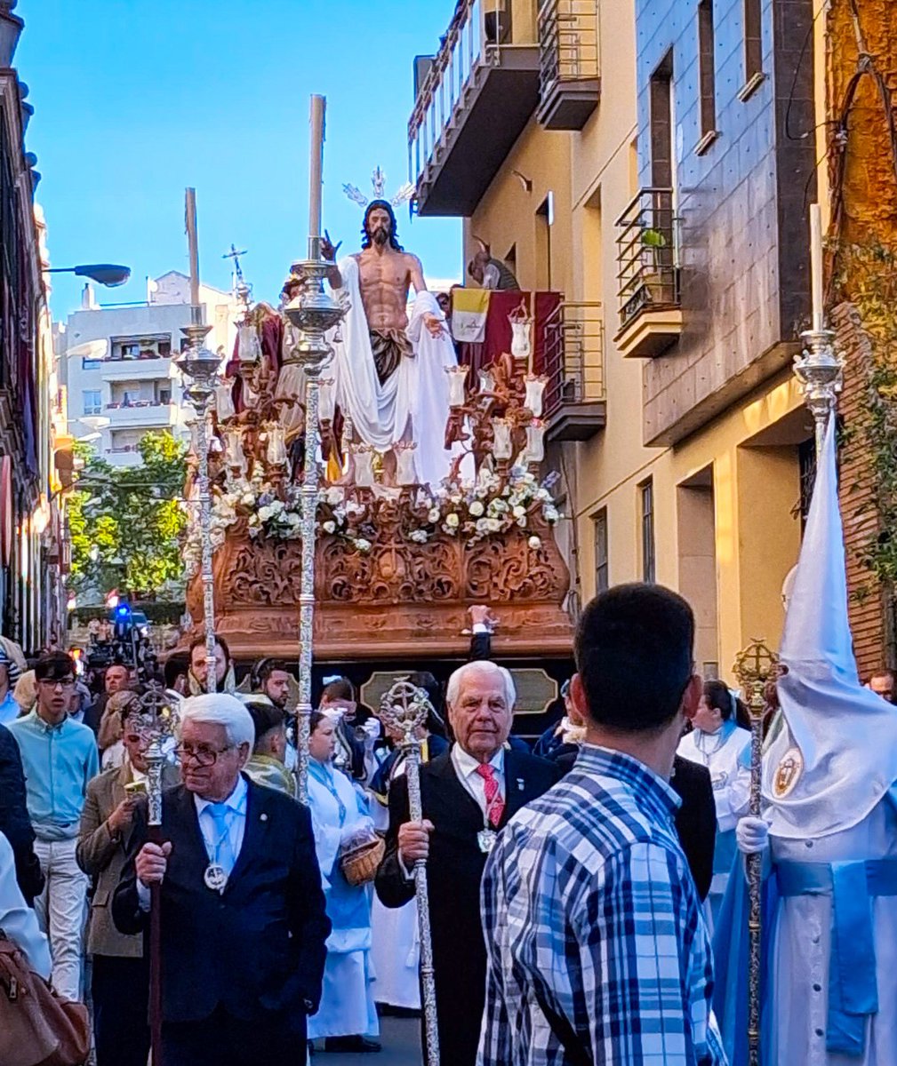 Llamadorhuelva's tweet image. Cada vez más cerca de un sueño, el 𝗥𝗲𝘀𝘂𝗰𝗶𝘁𝗮𝗱𝗼 alcanza la calle San Sebastián camino de la Catedral

#𝗗𝗼𝗺𝗶𝗻𝗴𝗼𝗱𝗲𝗥𝗲𝘀𝘂𝗿𝗿𝗲𝗰𝗶ó𝗻 #𝙎𝙚𝙢𝙖𝙣𝙖𝙎𝙖𝙣𝙩𝙖💜