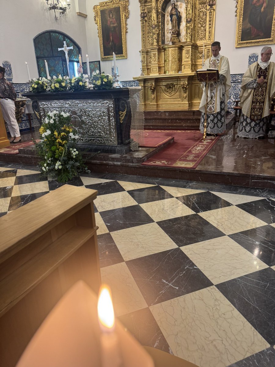 VitaminaBea's tweet photo. "Feliz Domingo de Resurrección" Que la alegría de la Resurrección nos dure todo el año!! https://t.co/FJqKHVnlch