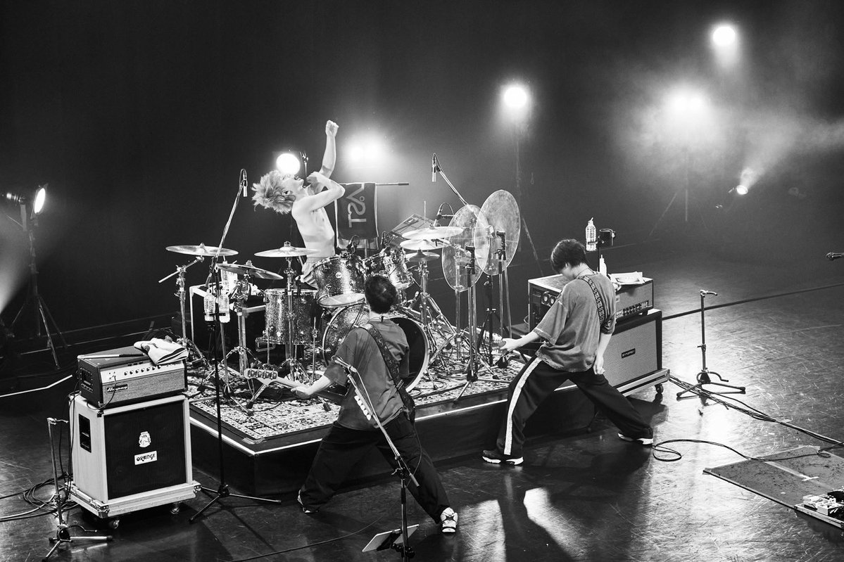 てる / This is LAST tweet media