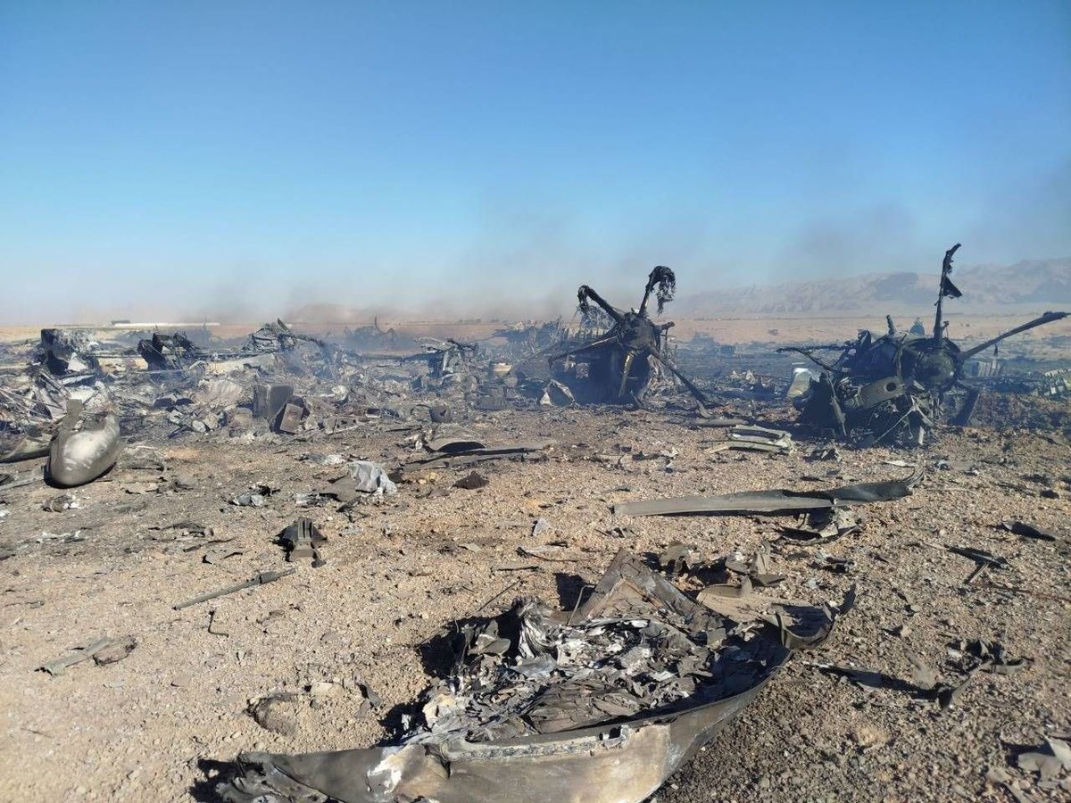aamajnews_EN's tweet image. #PHOTOS
Iranian state media have claimed that two Black Hawk helicopters and a U.S. C-130 aircraft were targeted and shot down south of Isfahan, though the U.S. government has not issued any comment on the report.

#aamajnews