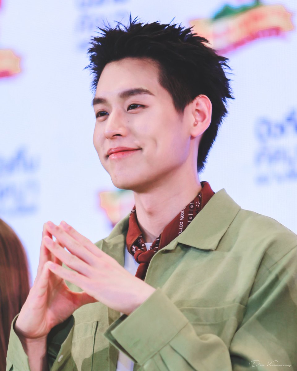 𝗱𝗶𝗮 ◡̈ 🤎🍃🍂 tweet media