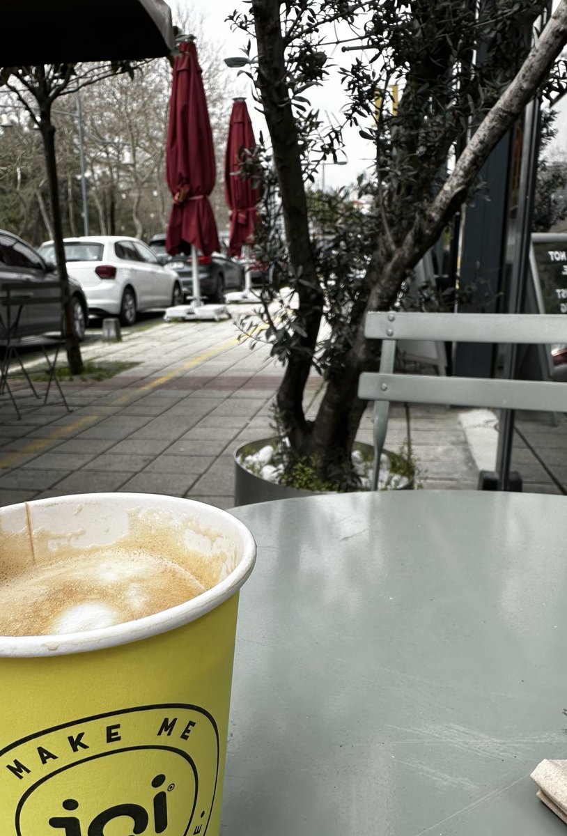 Fridayland tweet media