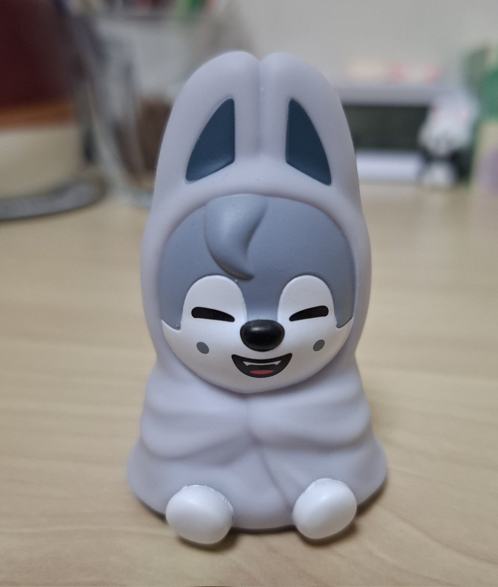 ペンミの配信を待ってるものの、天気予報で言うほど暖かくないので今の私ガチでこれ😅