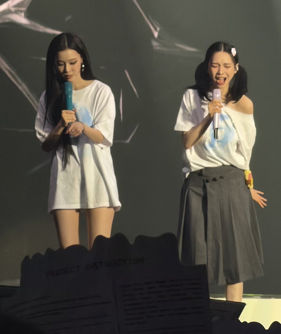 winterbluuu👽 tweet media