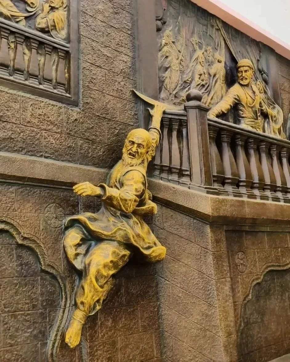 kingsmanT11's tweet image. #Thread 📍५ एप्रिल १६६३
आजच्या दिवशी छत्रपती शिवाजी महाराजांनी शाहिस्तेखानाची चार बोट छाटली होती.

छत्रपती शिवाजी महाराजांच्या मोघली मूलकात झालेल्या कारवाई व एक एक करत मुघलांचे किल्ले प्रांत महाराज काबीज करत होते. त्यावेळी कुणी हक्काचा विश्वासू सेनापती म्हणून महाराष्ट्रात पाठवावा