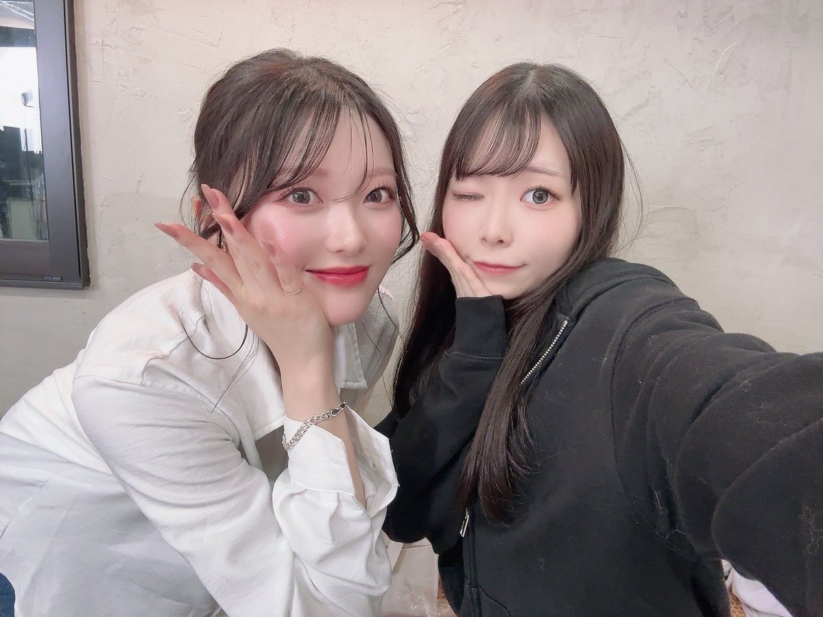 スタジオ借りて撮影してきた！！

久しぶりにみずきちゃんに会えて嬉しい！他にもお久しぶりな方いて良い日だった✨️

今日撮った写真はお話会用のブロマイドとかにしようかな〜
アクキーとかアクスタ、ステッカーとか作っちゃう？？