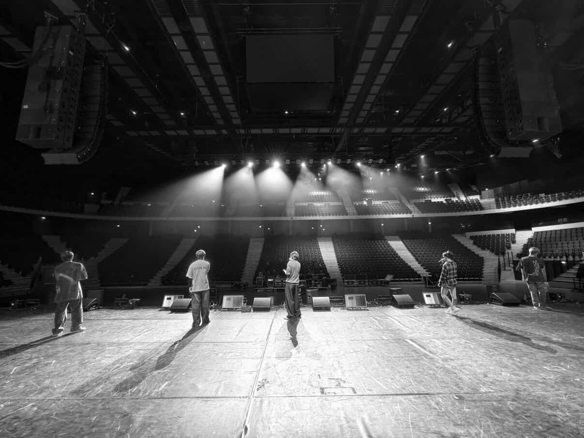 HongHongHolic tweet media