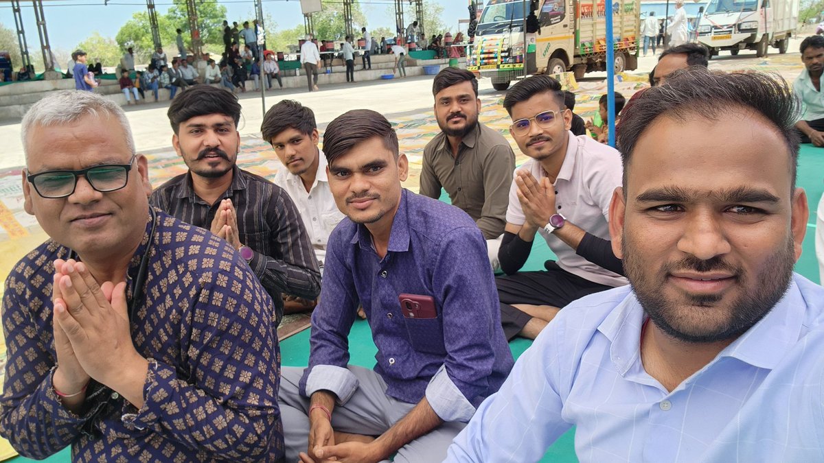 Vijaybakore_'s tweet image. देवास: सतवास के लोहारदा स्थित मंडी में @SaintRampalJiM ने बताया है कि मानव जीवन का मूल उद्देश्य सतगुरु की शरण प्राप्त करके, सतभक्ति करके जन्म मरण के रोग से पीछा छुड़वाकर मोक्ष पाना है।  #SundayMotivation #viralphotochallenge