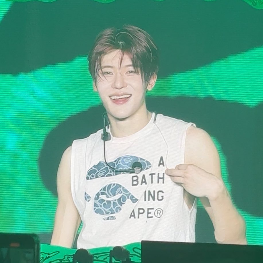 miจัง tweet media