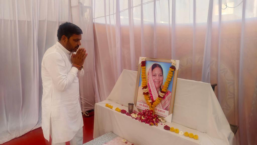 Madan Prajapat tweet media