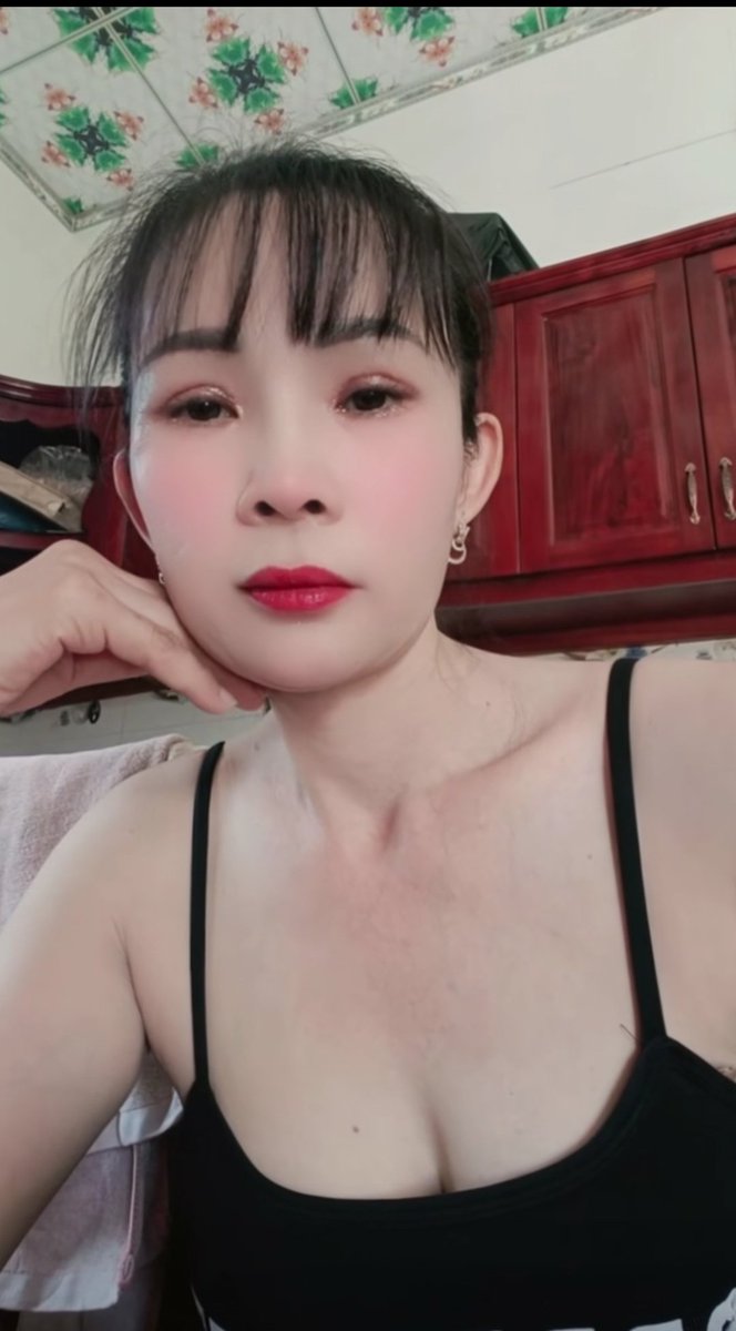 Cẩm Hồng tweet media