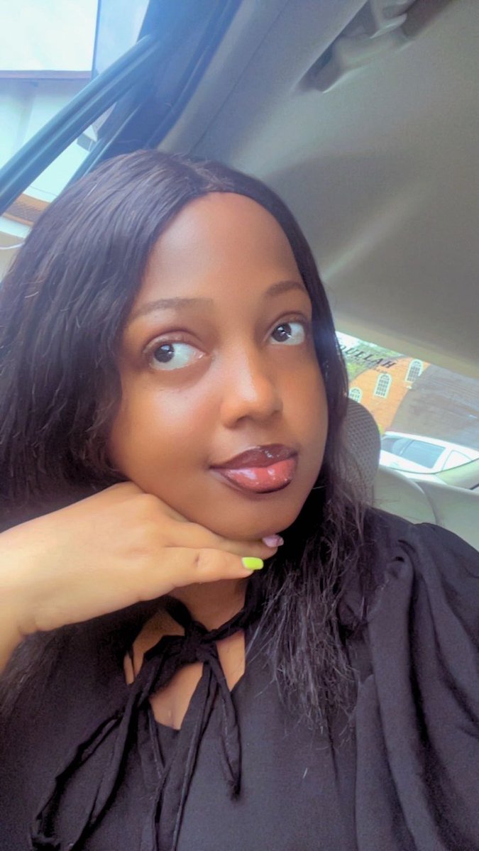 Chubby Audrey🍼 tweet media