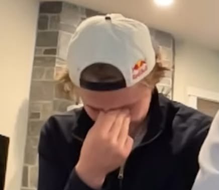 ilovesharkie tweet media