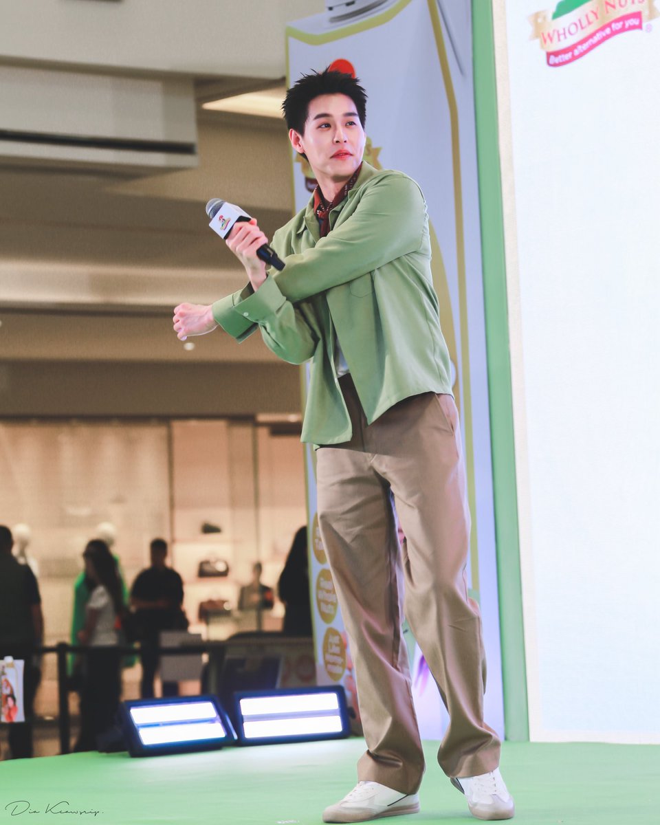 𝗱𝗶𝗮 ◡̈ 🤎🍃🍂 tweet media