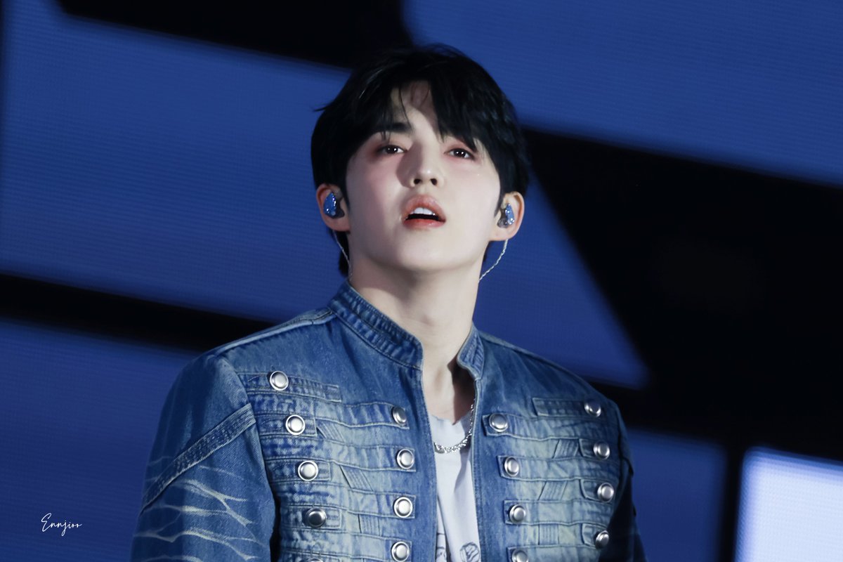 260404 Encore
 
🧊
 
#에스쿱스 #SCOUPS
#승철 #최승철
#세븐틴 #SEVENTEEN <a href="/pledis_17/">세븐틴(SEVENTEEN)</a>
