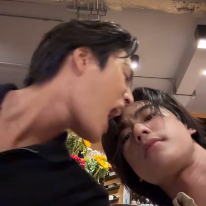 พอชอ tweet media