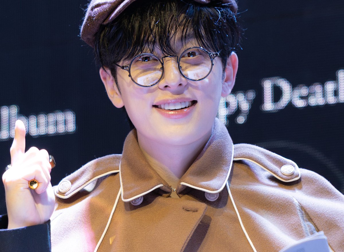 ⋆˚₊‧꒰ა 𝙷𝙰𝙿𝙿𝚈 𝙳𝙴𝙰𝚃𝙷 𝙳𝙰𝚈 ໒꒱ ‧₊˚
260404 동현 솔로 팬미팅
🔍🕵‍♂️ 냐하❕️