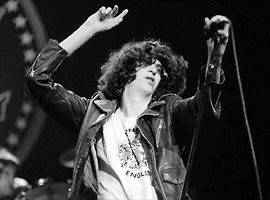 weFlighHigh's tweet photo. #ForReal Joey Ramon  retreated with us back in 77 and received the message 

Well, don't you know about the bird?
Well, everybody knows that the bird is the word! Well, bird, bird, bird, the bird is the word! #Ramones #bird #travel #healing https://t.co/RDC88H83MX