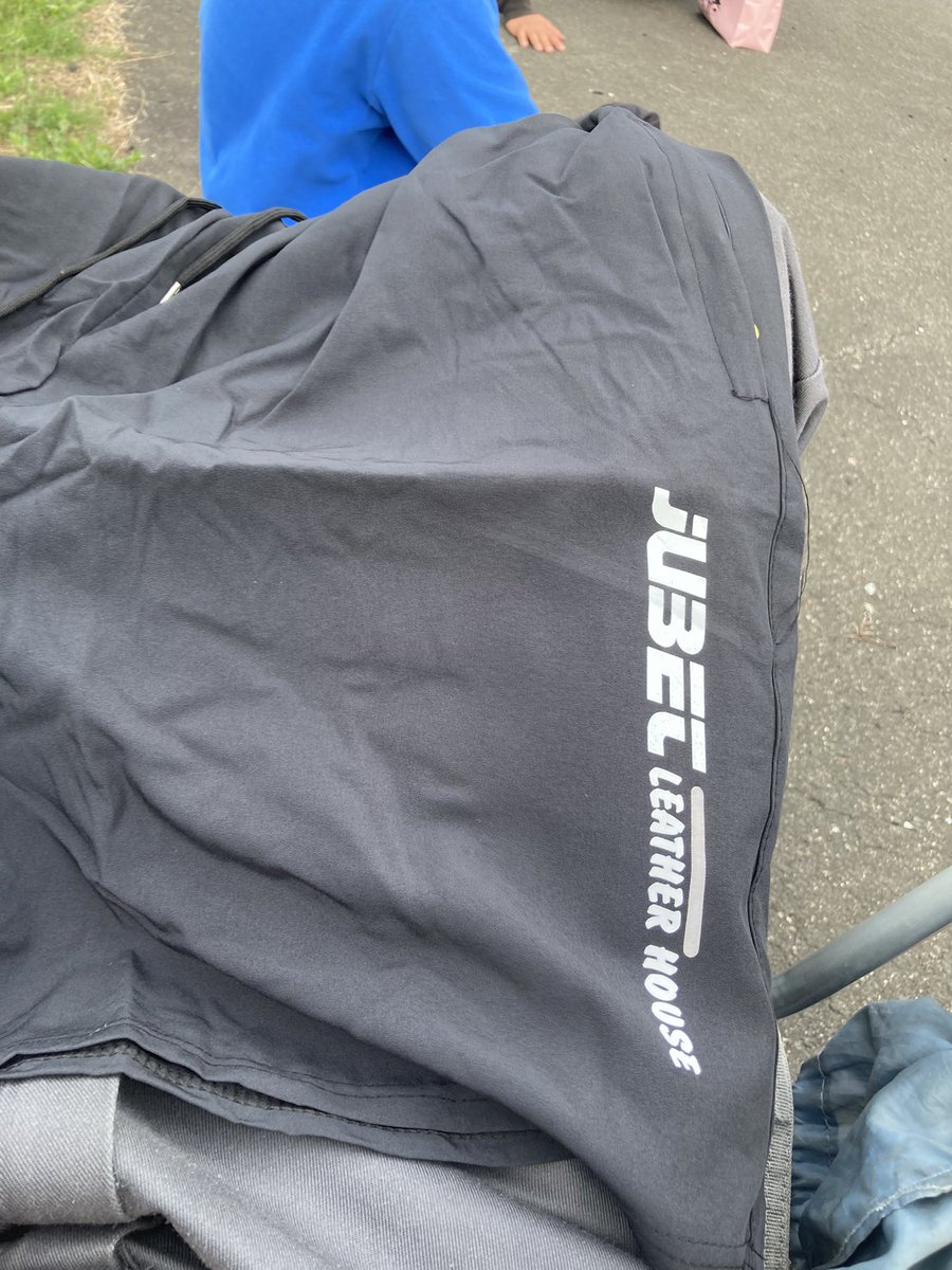 1234numa's tweet image. ジュベットさんのショートパンツゲット！
#だもんで
#ジュベットレザーハウス
#桜を見る会