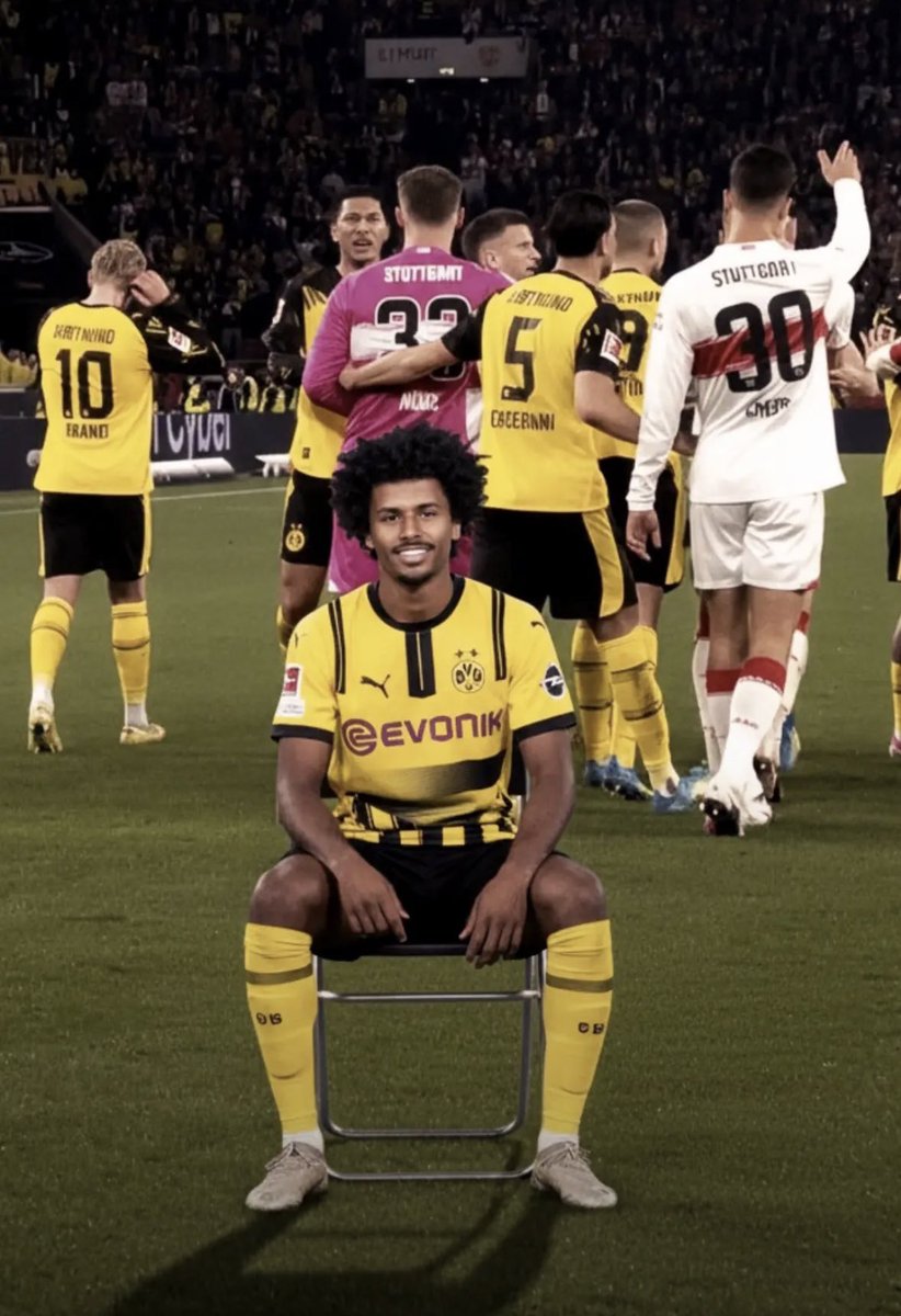 𝘓𝘢𝘶𝘳𝘢 tweet media