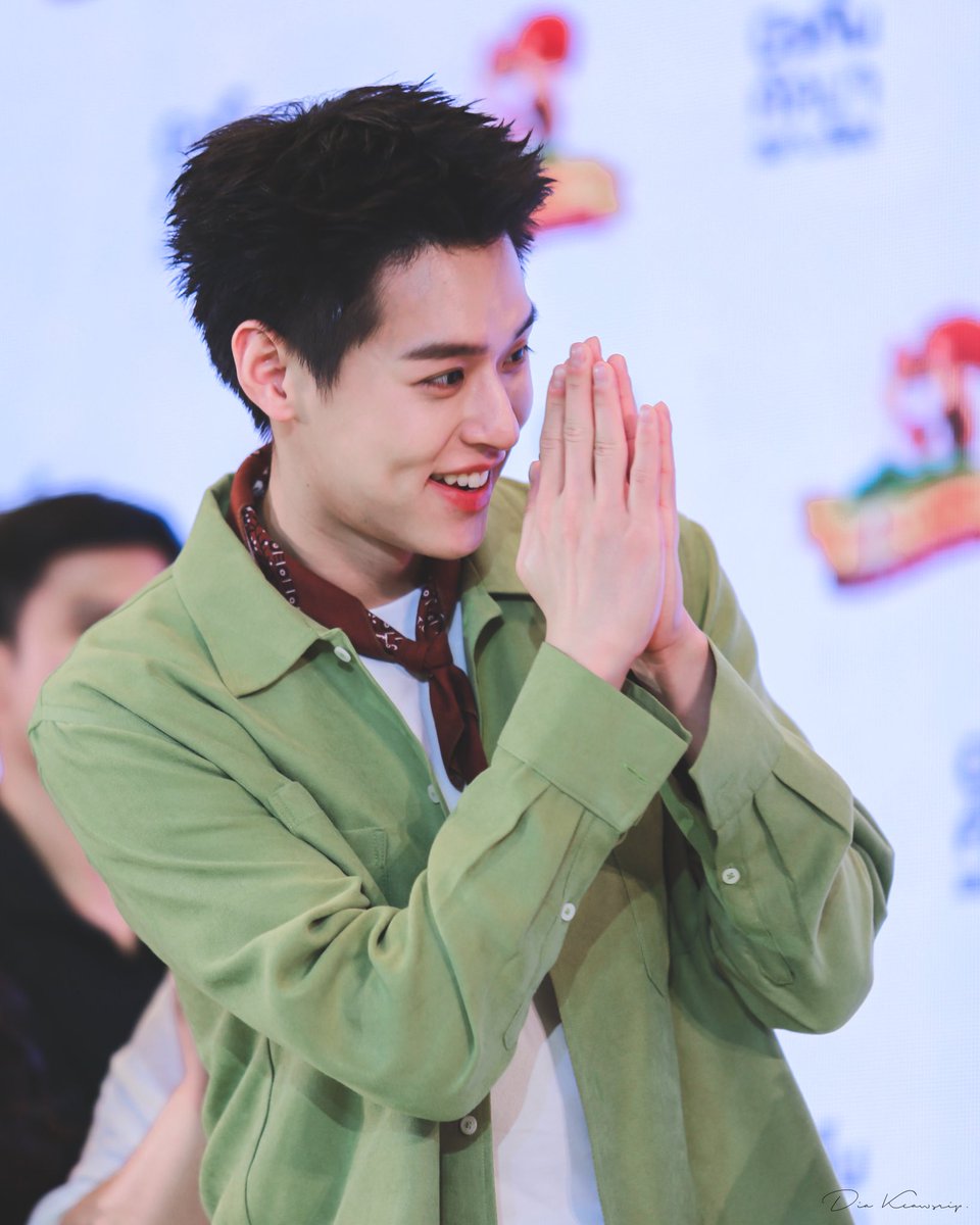 𝗱𝗶𝗮 ◡̈ 🤎🍃🍂 tweet media