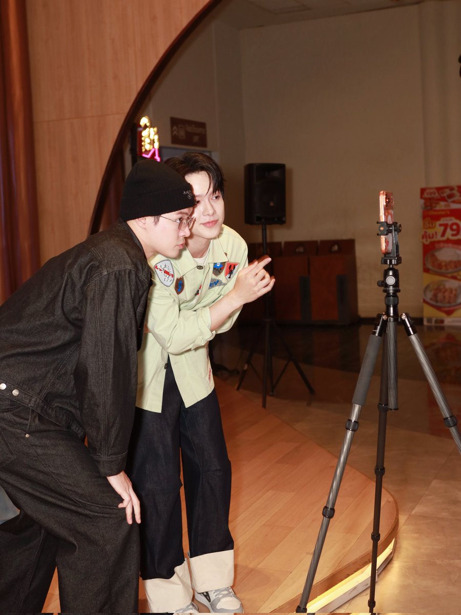 B Acequad tweet media