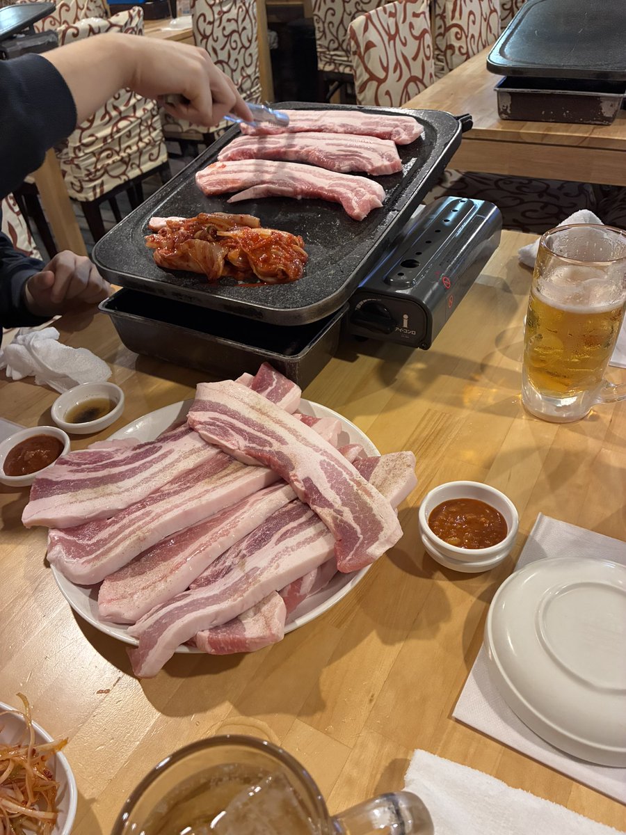 mtkn_h_'s tweet photo. サムギョプサル🐷🐷 https://t.co/imaH0DBIdO