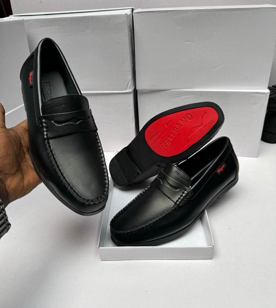 Dinero Crocs 🚚 tweet media