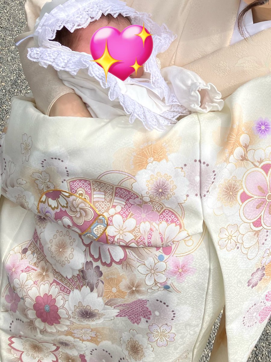 gcu_ml's tweet photo. 先日お宮参りが無事終わりました😊
写真館で可愛い写真もたくさん撮ってもらえて、いい思い出になった🌸 https://t.co/Rjd4yPMoHv