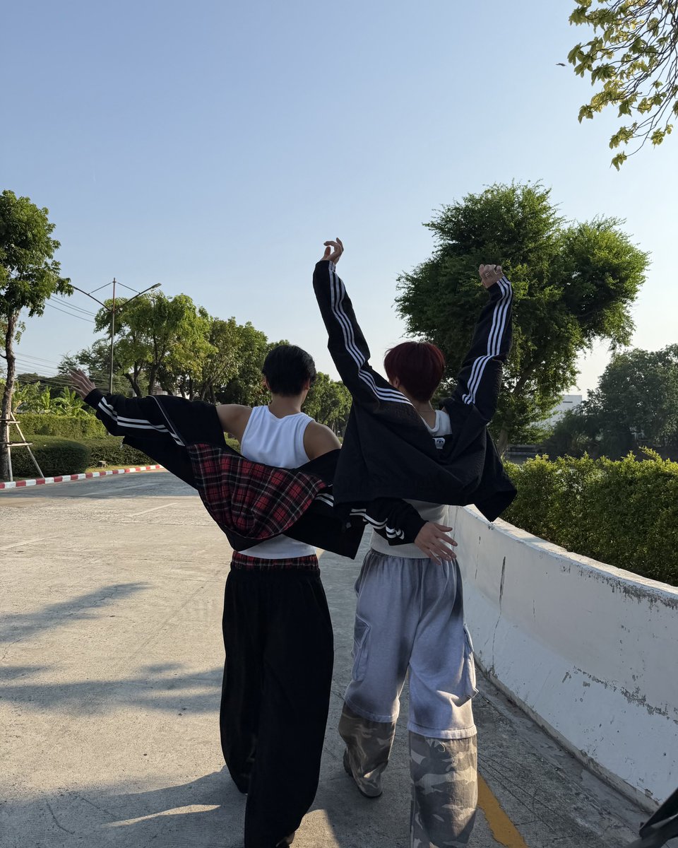 ssapga_neung's tweet photo. ❤️🖤 https://t.co/6mzU0yGqml