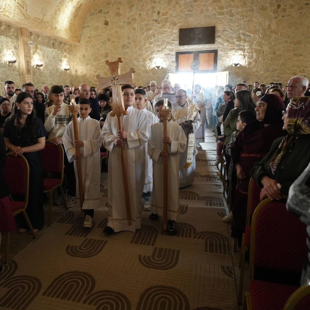 FraterniteIrak's tweet photo. L'espérance, malgré les conflits.

Joyeuse fête de Pâques à tous ✨

Aidez-nous à aider ↓
https://t.co/sJhT8n3bM7 https://t.co/XTFQU3OujC