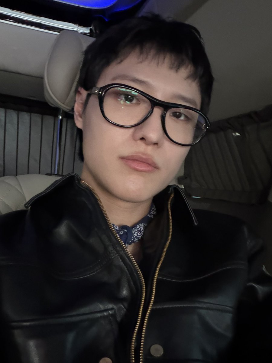 조우즈 tweet media