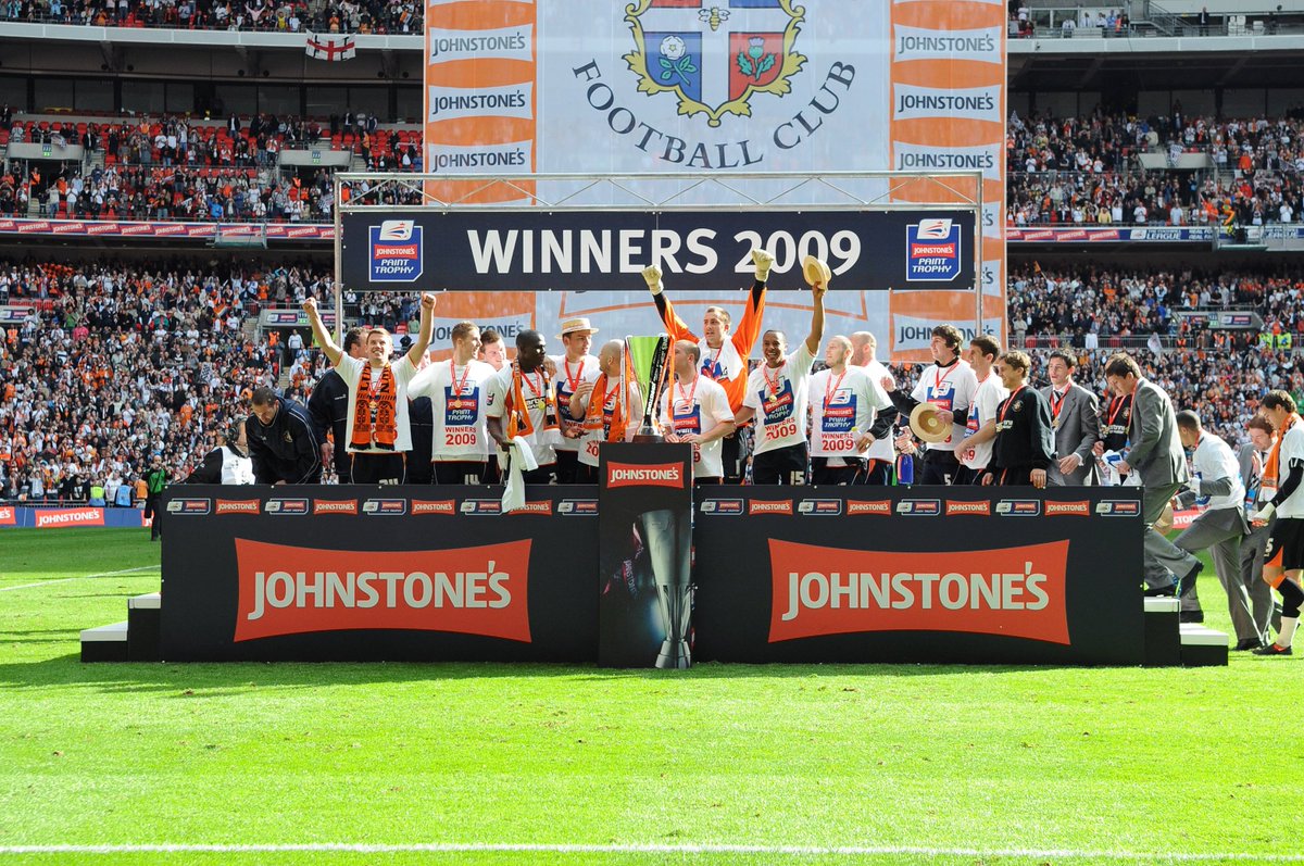 HattersHeritage's tweet photo. ⏪OTD 2009

Wembley winners 🎩

https://t.co/9Hnl2yei36 https://t.co/1txReWrLB1