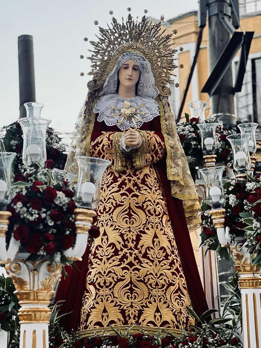 artnipatola tweet media