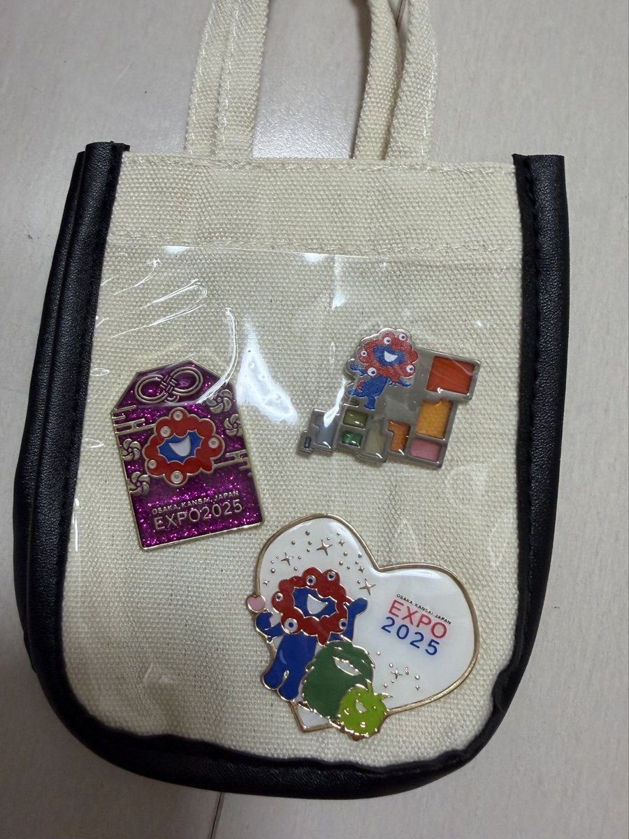 ろきれば tweet media