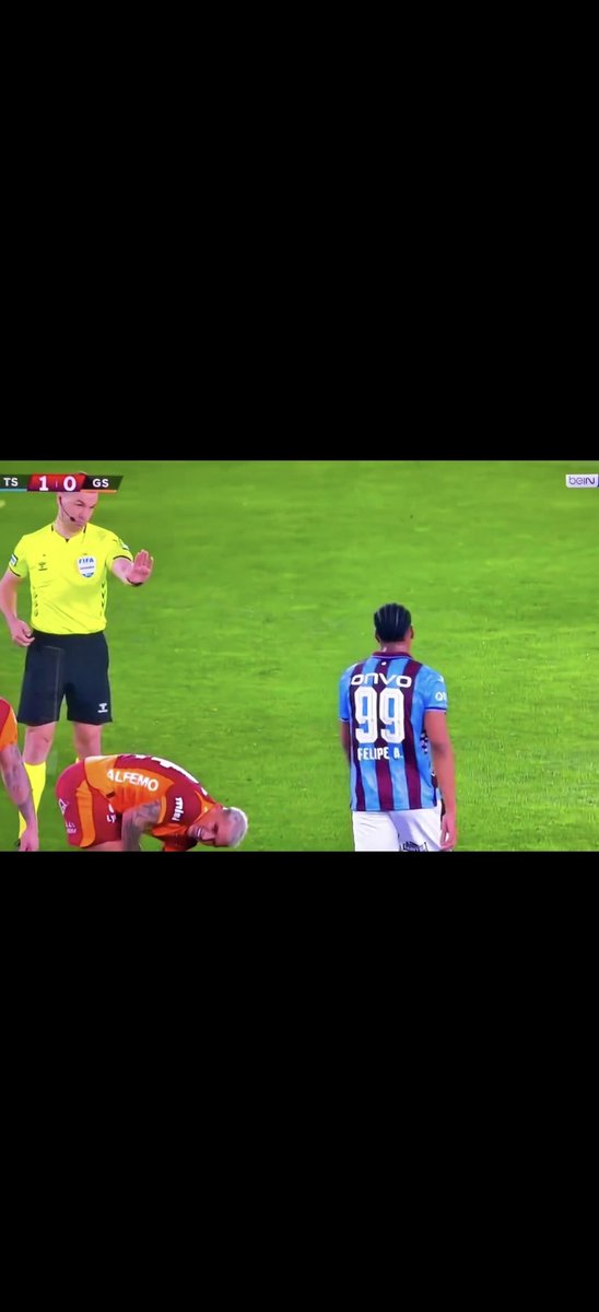 herhangi birisi.. tweet media