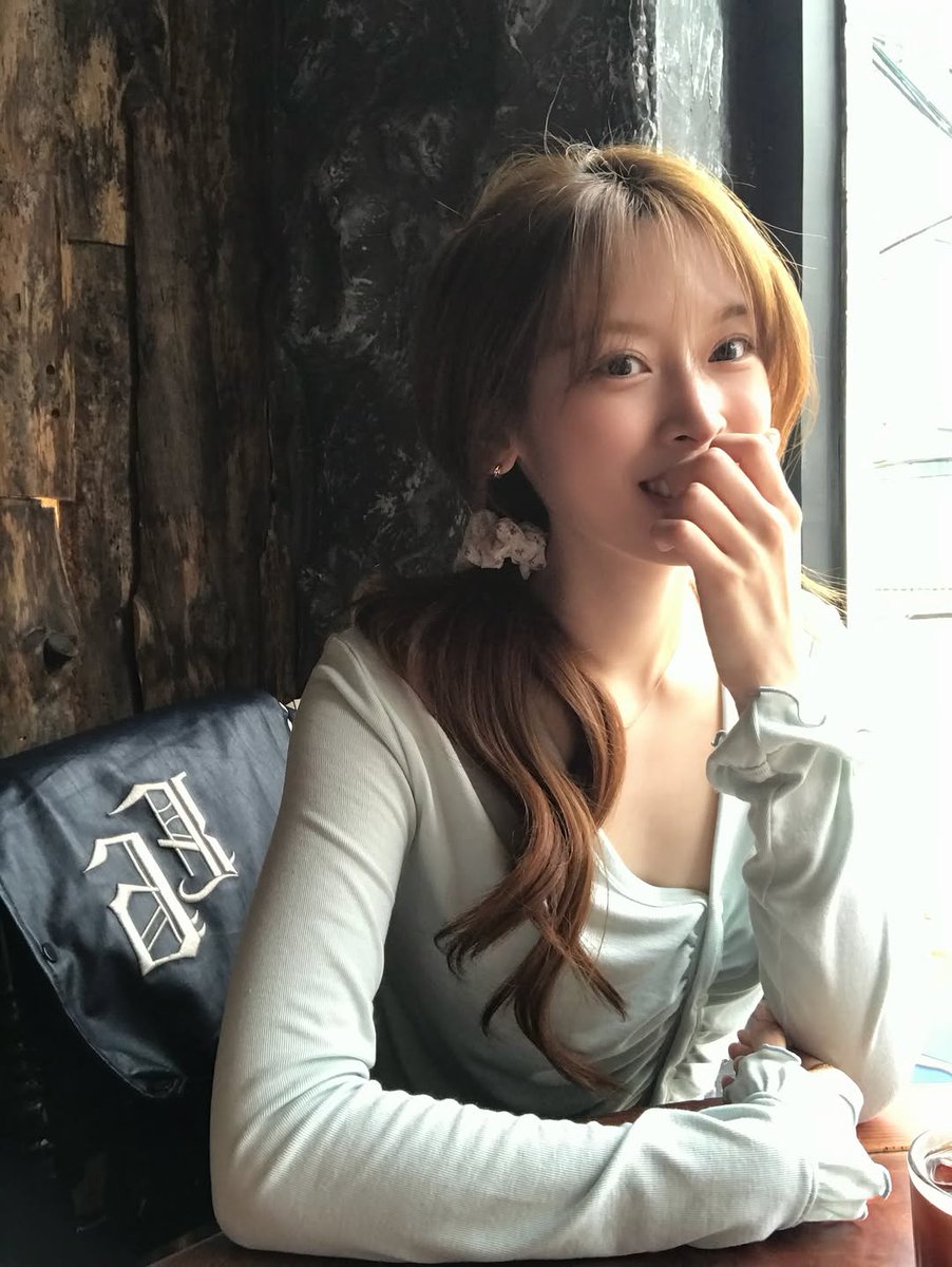 ︎ ︎ (@koeunlooks) on Twitter photo 