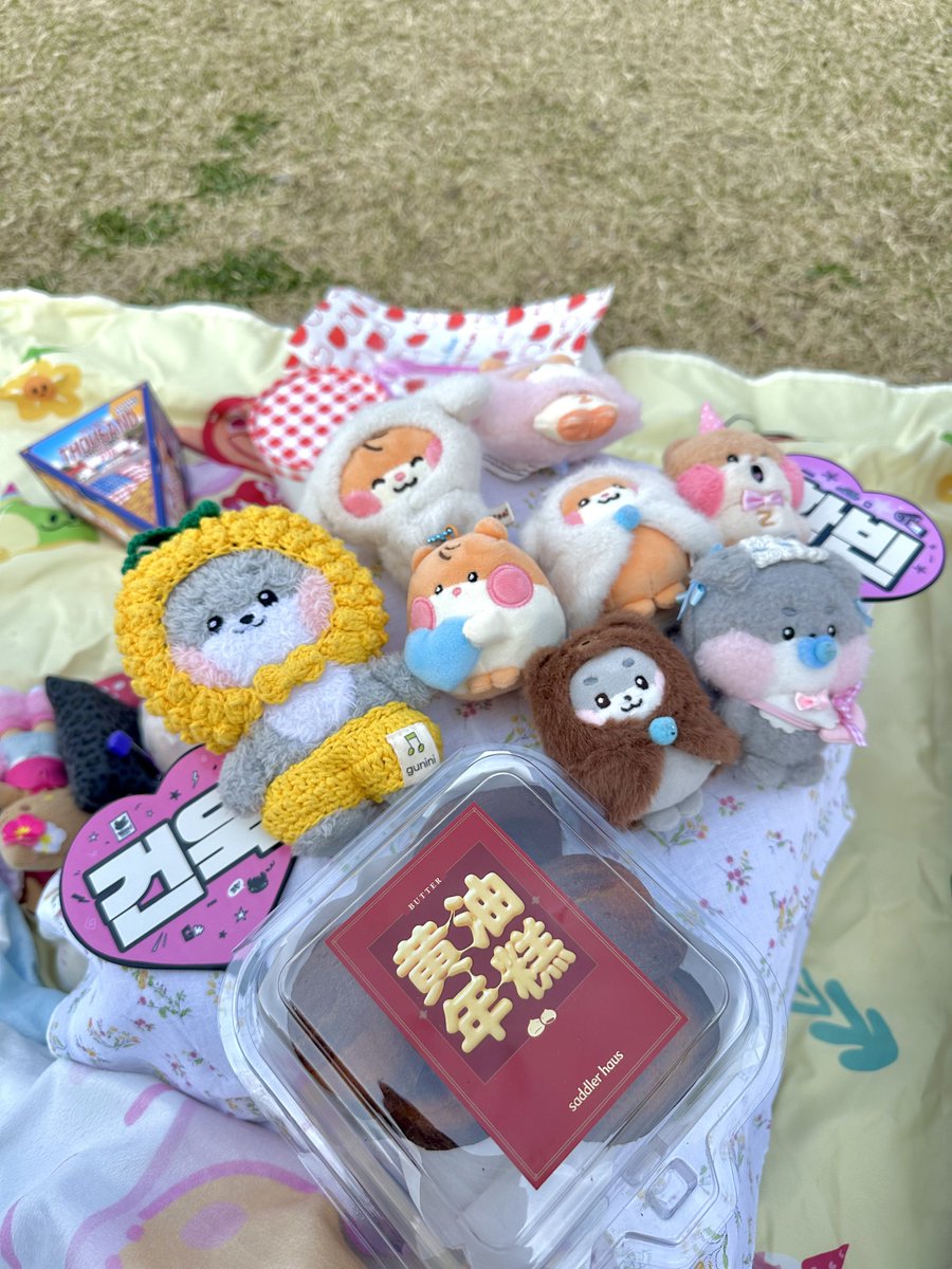 냐._.로 tweet media