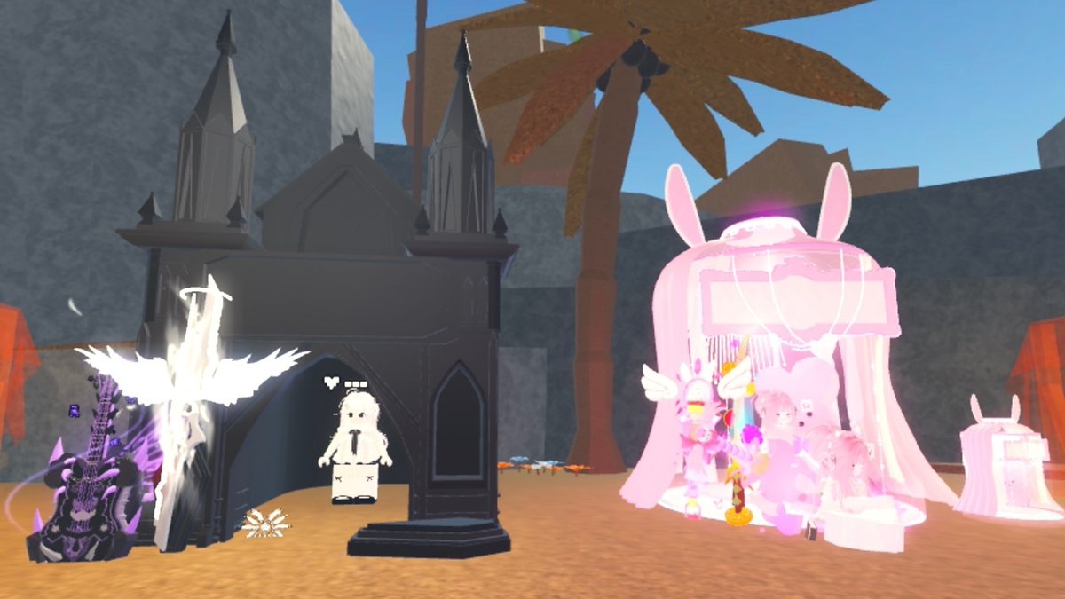 fisch! akhirnya ketemu booth mereka samping sampingan di plaza (booth orang random btw)

pls tell me u guys know the reference 😭✌🏻