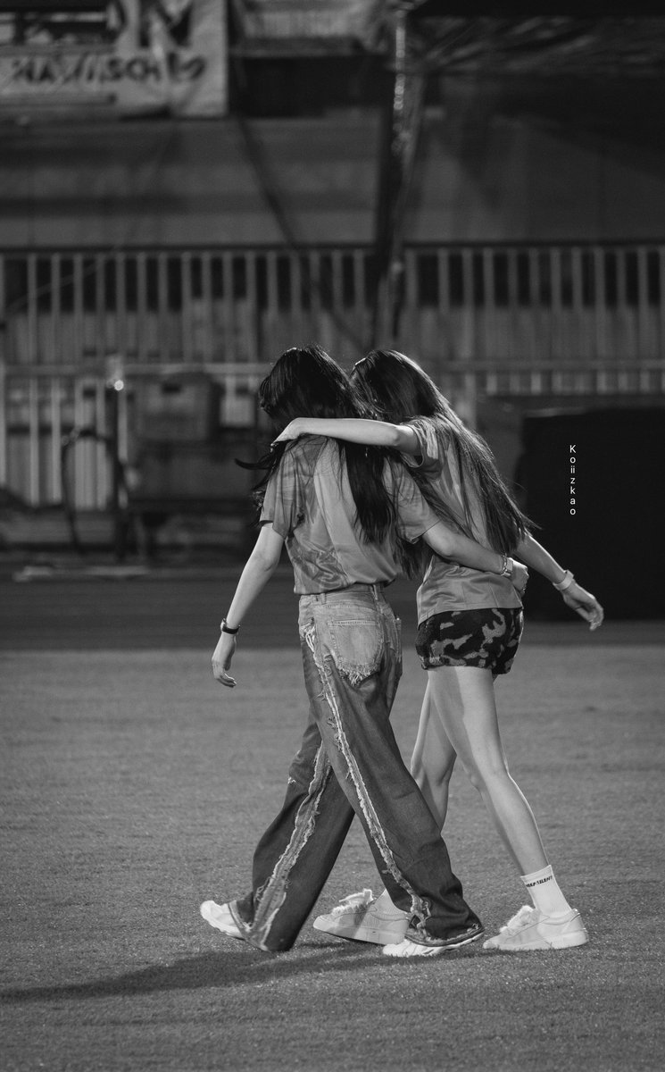 Koiizkao (ก้อยเก้า) tweet media