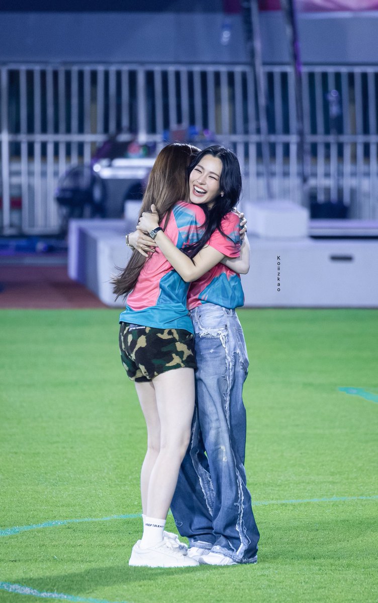 Koiizkao (ก้อยเก้า) tweet media