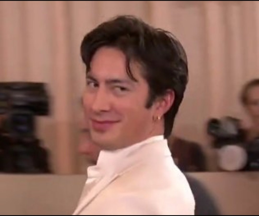 libra queen tweet media