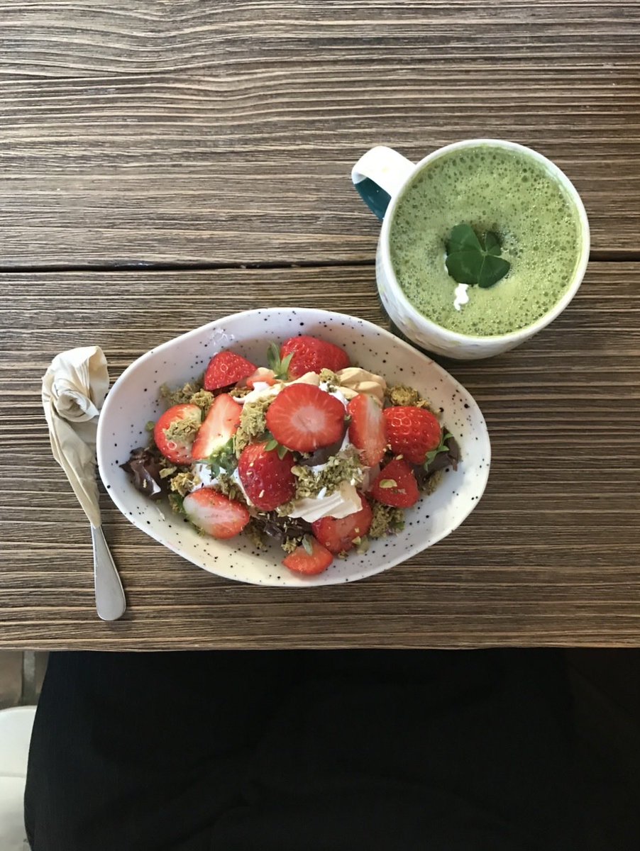 m33eeapm's tweet photo. in Busan🏘️🍓☘️ https://t.co/5pgGQrXglr