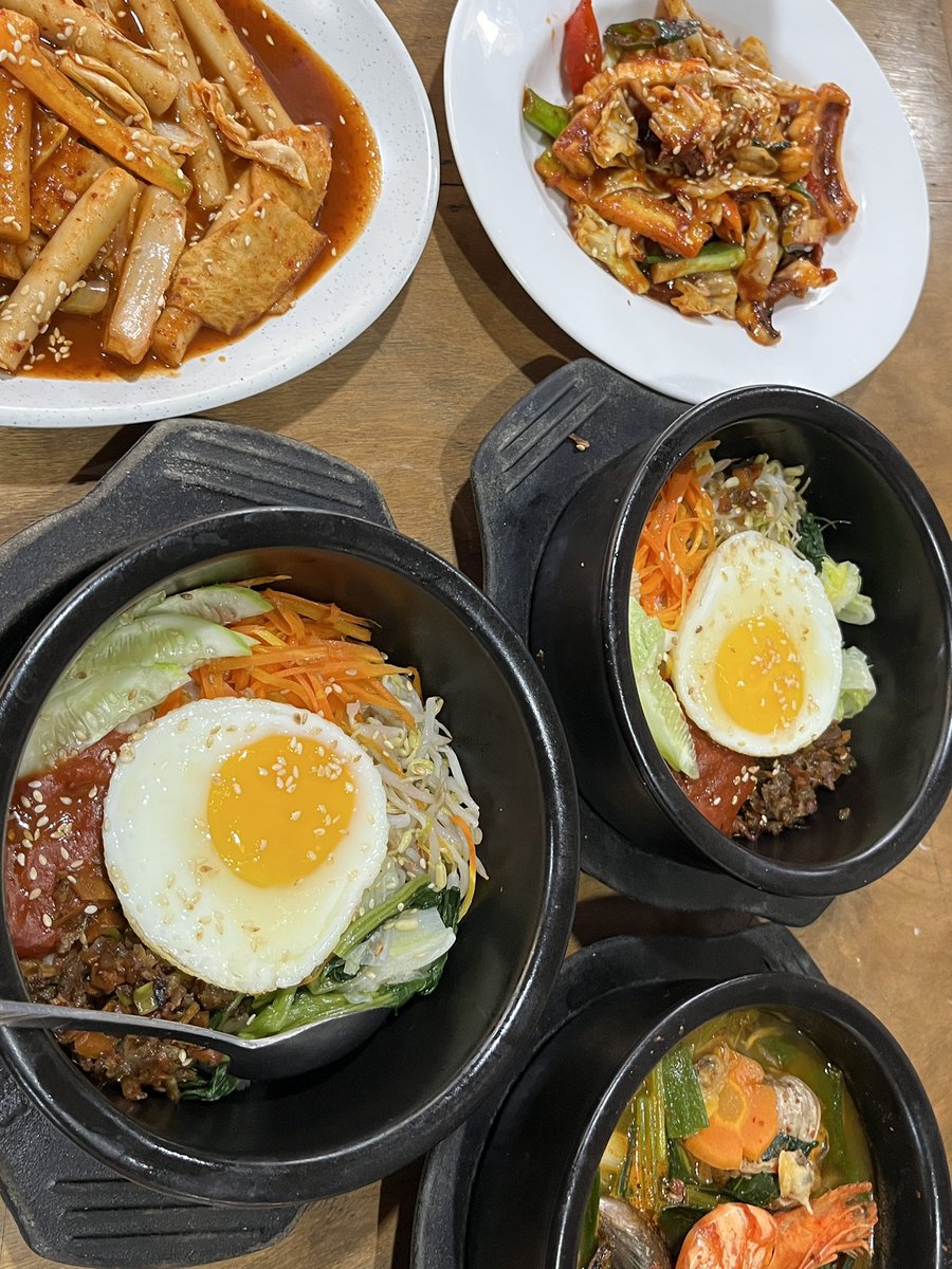 awah🍞 tweet media