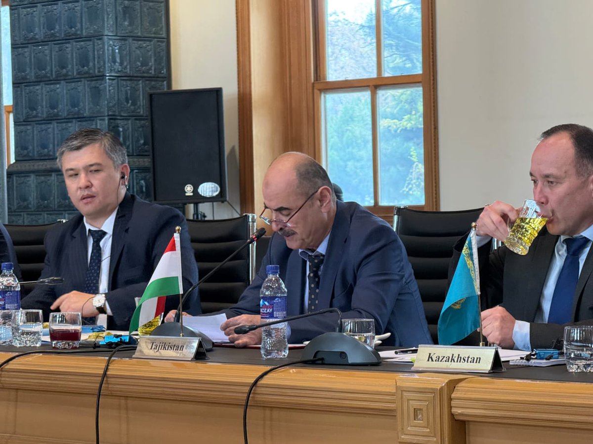 Report Line tweet media