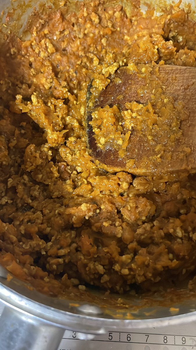 Sakanaspitz1's tweet photo. 喫茶店からドライカレーの香りがしたから夕飯はドライカレー https://t.co/LZbgy4RTBY