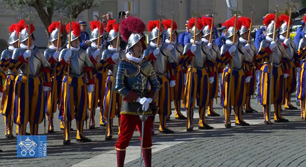 CatholicNewsSvc's tweet photo. Happy Easter from Catholic News Service in Rome!!! Easter Mass with Pope Leo XIV in St. Peter's Square. https://t.co/POsFTTlxAx