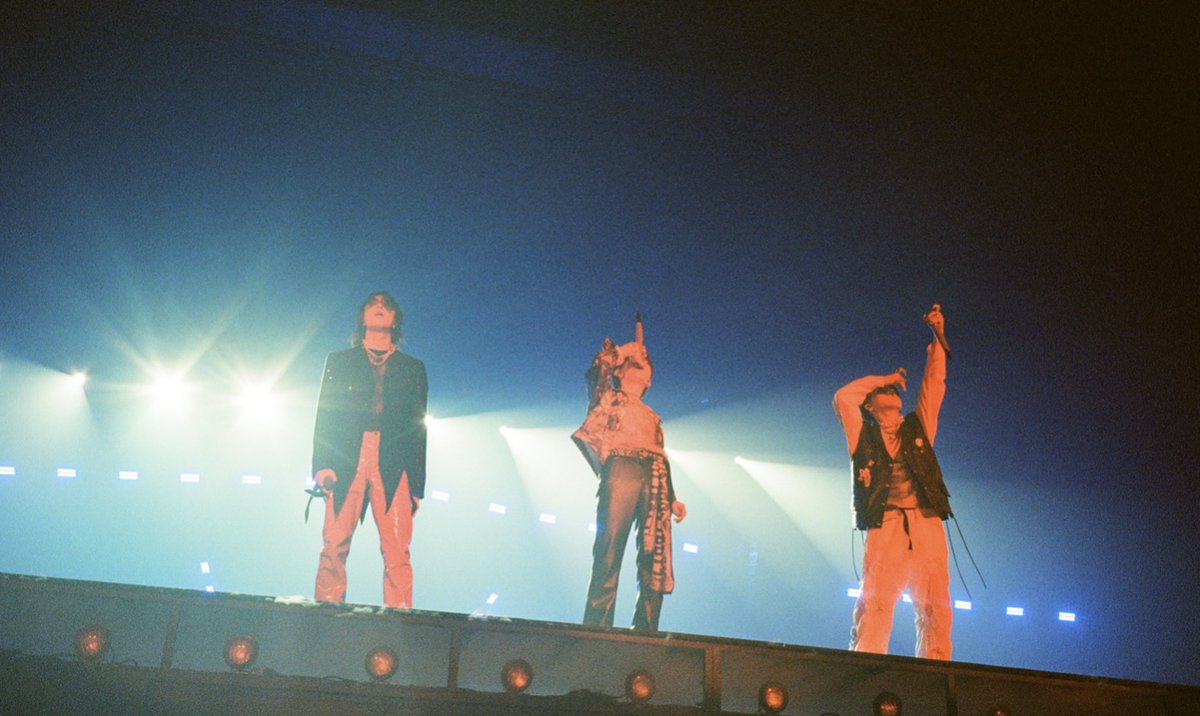 TREASURE tweet media