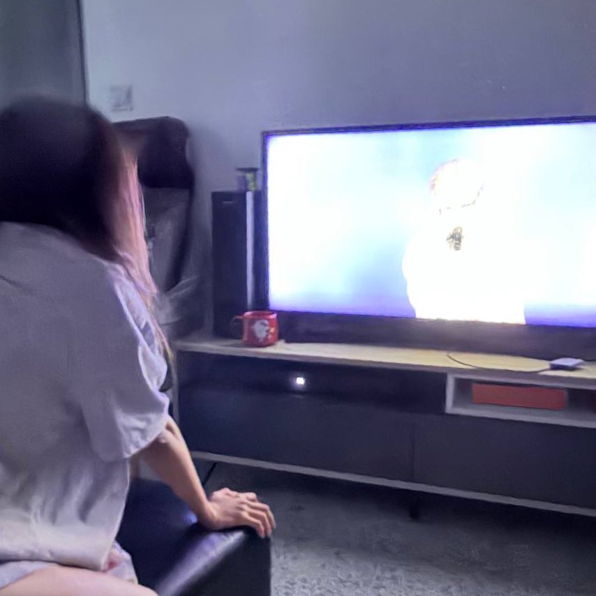 xujams's tweet image. #crashout