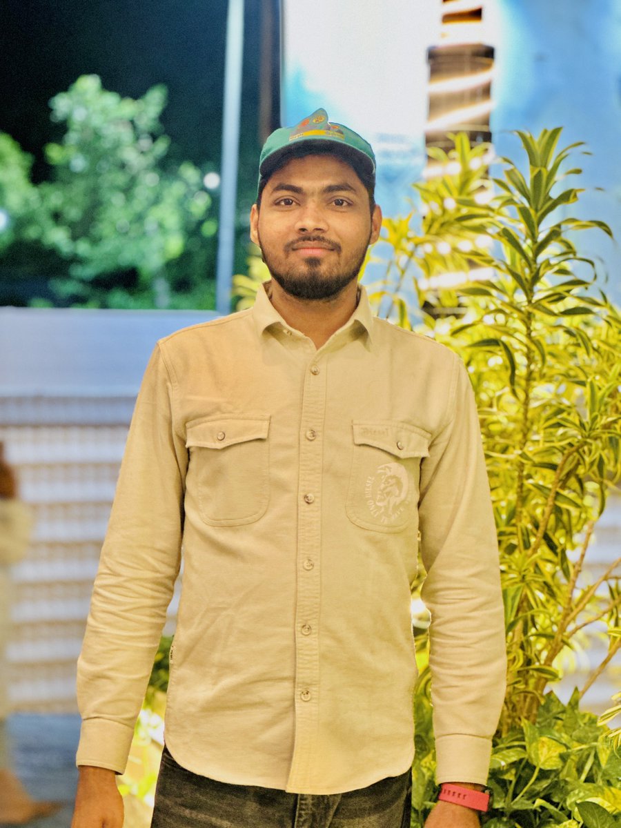 MuddAzeem's tweet photo. #ALHAMDULILLAH 
रुतबा किरदार मे होना चाहिए लाला 
अकड़ तो कुत्ते की पूँछ मे भी होती है https://t.co/ORBhK7GdPU
